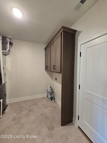 4425 Lochridge Pkwy, Jeffersontown, KY 40299