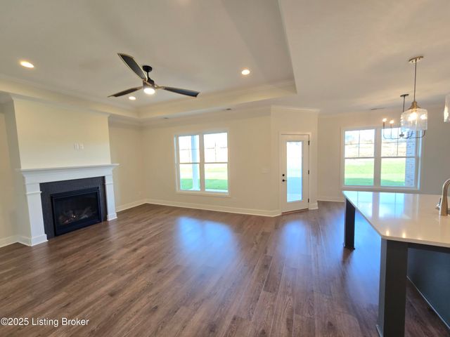 4425 Lochridge Pkwy, Jeffersontown, KY 40299