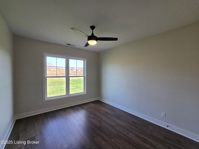 4425 Lochridge Pkwy, Jeffersontown, KY 40299