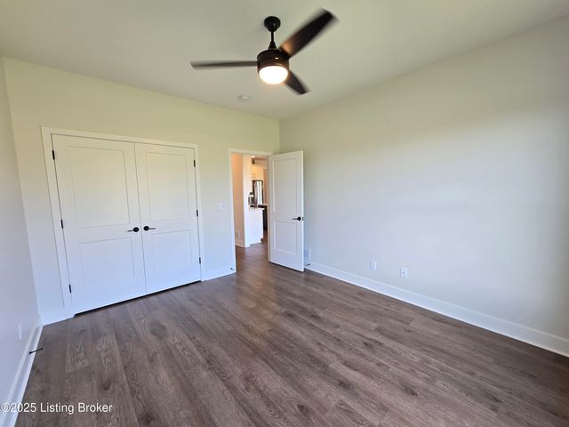 4425 Lochridge Pkwy, Jeffersontown, KY 40299