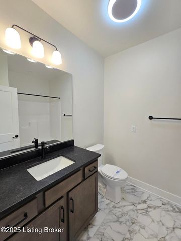 4425 Lochridge Pkwy, Jeffersontown, KY 40299