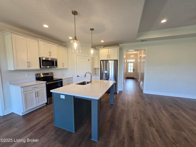 4425 Lochridge Pkwy, Jeffersontown, KY 40299