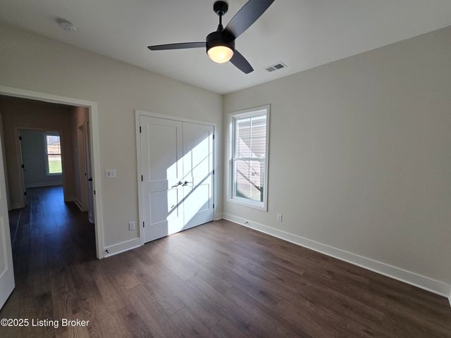 4425 Lochridge Pkwy, Jeffersontown, KY 40299