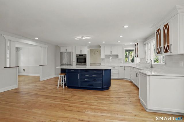 2 Joshua Slocum Dock, Stamford, CT 06902