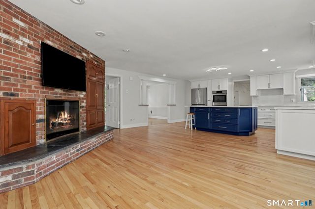2 Joshua Slocum Dock, Stamford, CT 06902