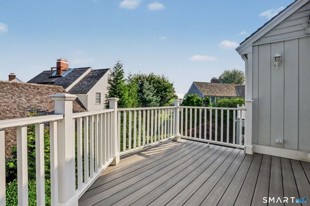 2 Joshua Slocum Dock, Stamford, CT 06902