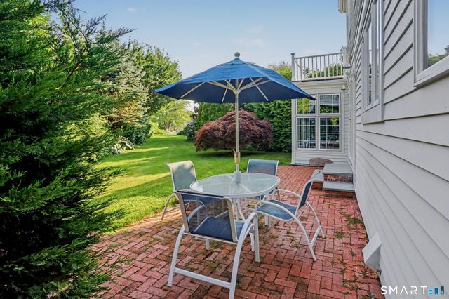 2 Joshua Slocum Dock, Stamford, CT 06902