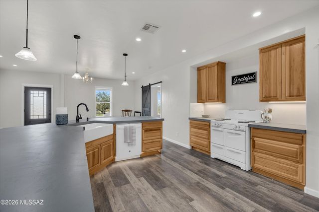 31847 E Hedgehog Trail, Marana, AZ 85658