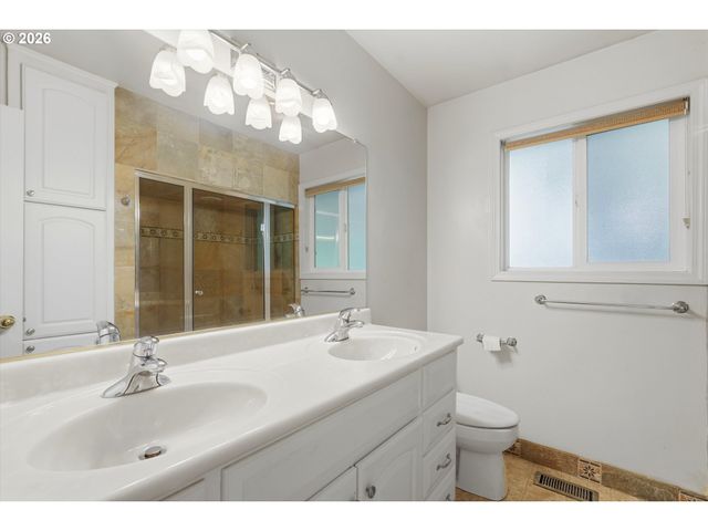 9270 Sw OMARA St, Portland, OR 97223