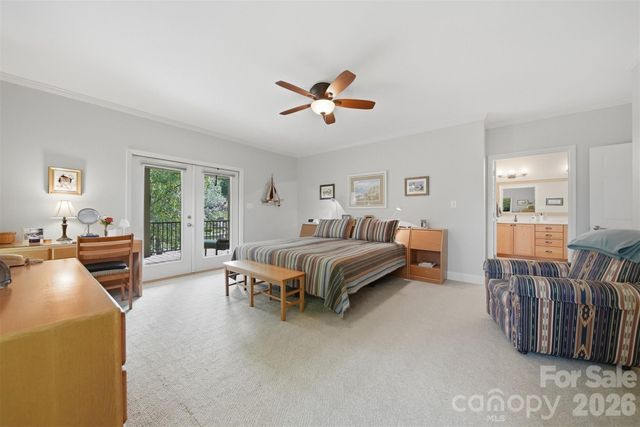 65 King Arthurs Court, Hickory, NC 28601