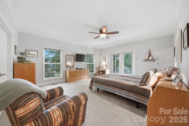 65 King Arthurs Court, Hickory, NC 28601