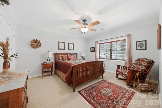 65 King Arthurs Court, Hickory, NC 28601