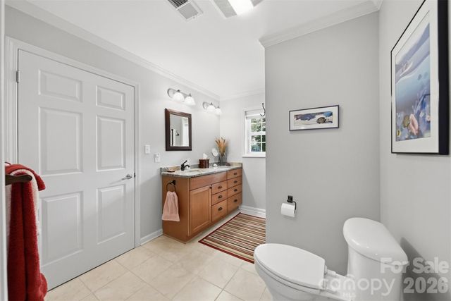 65 King Arthurs Court, Hickory, NC 28601