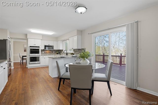 25882 Venetian Court, Novi, MI 48374