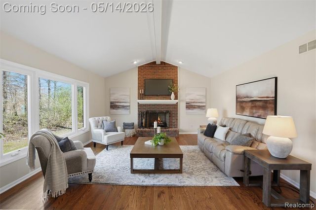 25882 Venetian Court, Novi, MI 48374