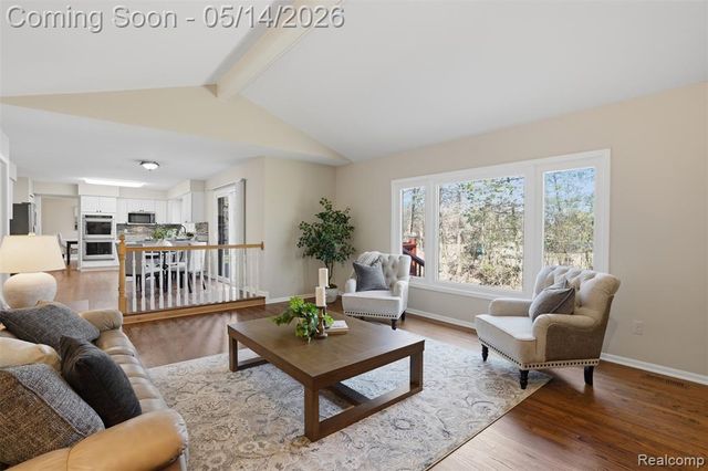 25882 Venetian Court, Novi, MI 48374