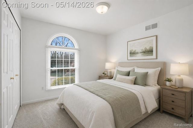25882 Venetian Court, Novi, MI 48374
