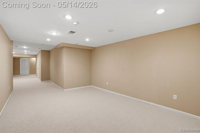 25882 Venetian Court, Novi, MI 48374