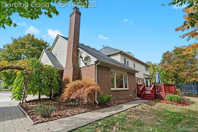 25882 Venetian Court, Novi, MI 48374