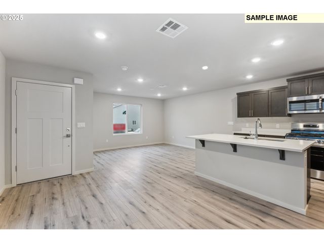 736 Merriott Lane, Woodburn, OR 97071