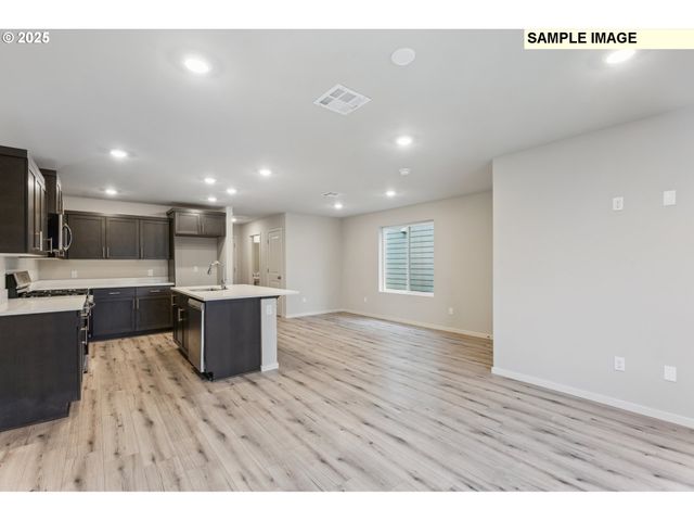 736 Merriott Lane, Woodburn, OR 97071