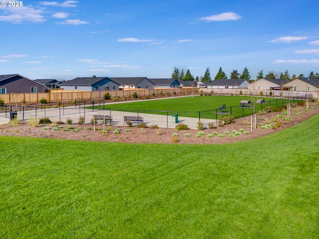736 Merriott Lane, Woodburn, OR 97071