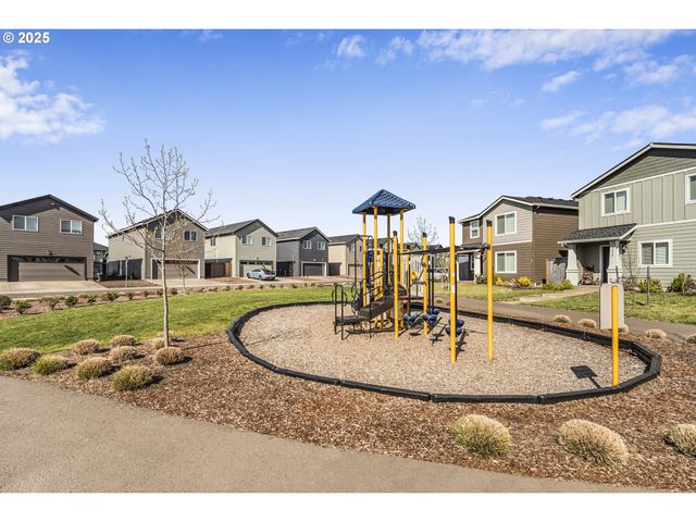 736 Merriott Lane, Woodburn, OR 97071