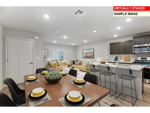 736 Merriott Lane, Woodburn, OR 97071