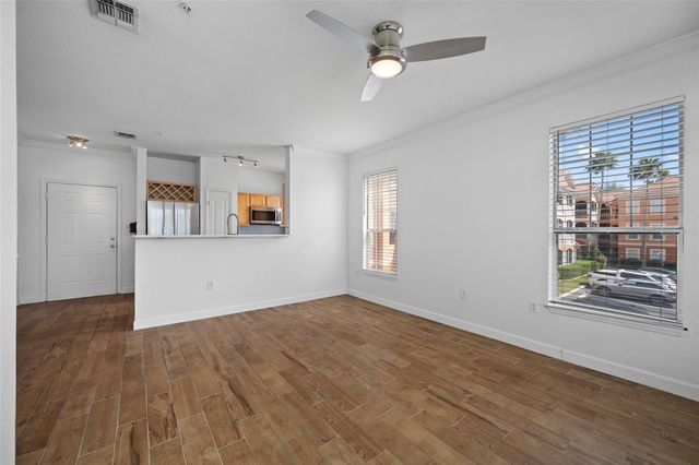 5000 CULBREATH KEY WAY 1-201, Tampa, FL 33611