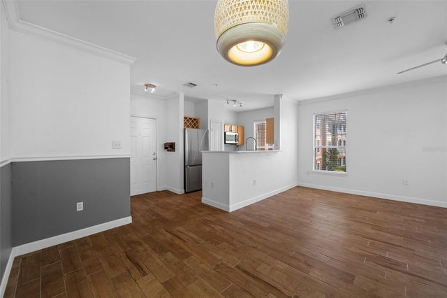 5000 CULBREATH KEY WAY 1-201, Tampa, FL 33611