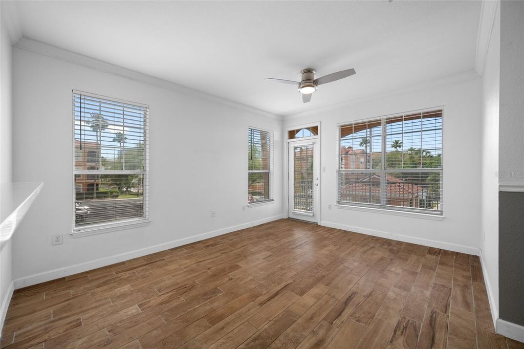 Image 11 of property listing at 5000 CULBREATH KEY WAY 1-201, Tampa, FL 33611