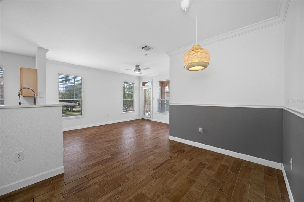 Image 15 of property listing at 5000 CULBREATH KEY WAY 1-201, Tampa, FL 33611