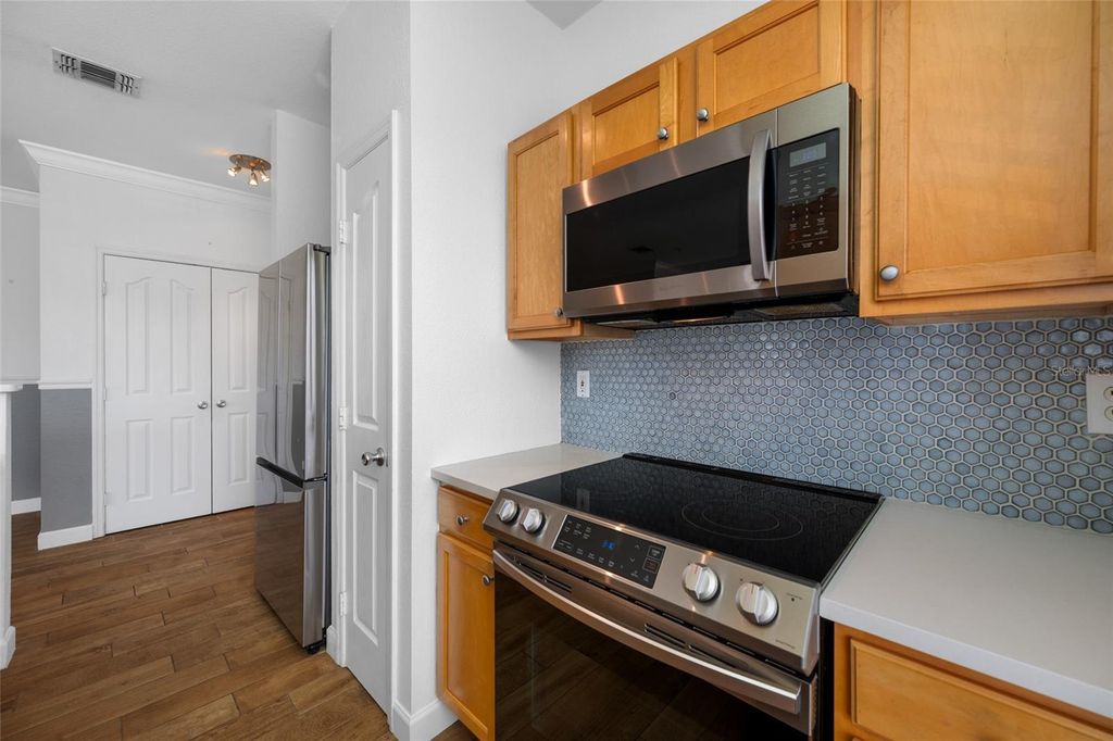 Image 20 of property listing at 5000 CULBREATH KEY WAY 1-201, Tampa, FL 33611