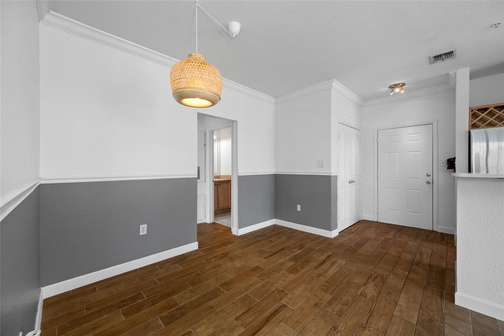 Image 21 of property listing at 5000 CULBREATH KEY WAY 1-201, Tampa, FL 33611