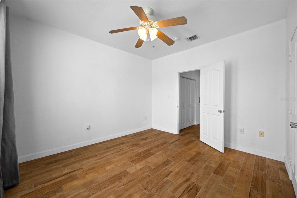 Image 28 of property listing at 5000 CULBREATH KEY WAY 1-201, Tampa, FL 33611