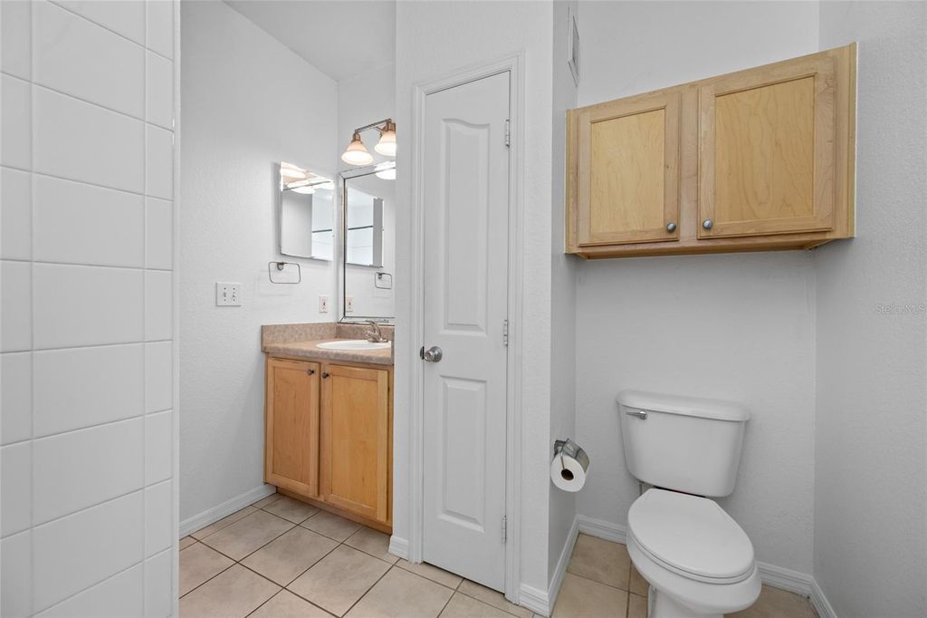 Image 34 of property listing at 5000 CULBREATH KEY WAY 1-201, Tampa, FL 33611