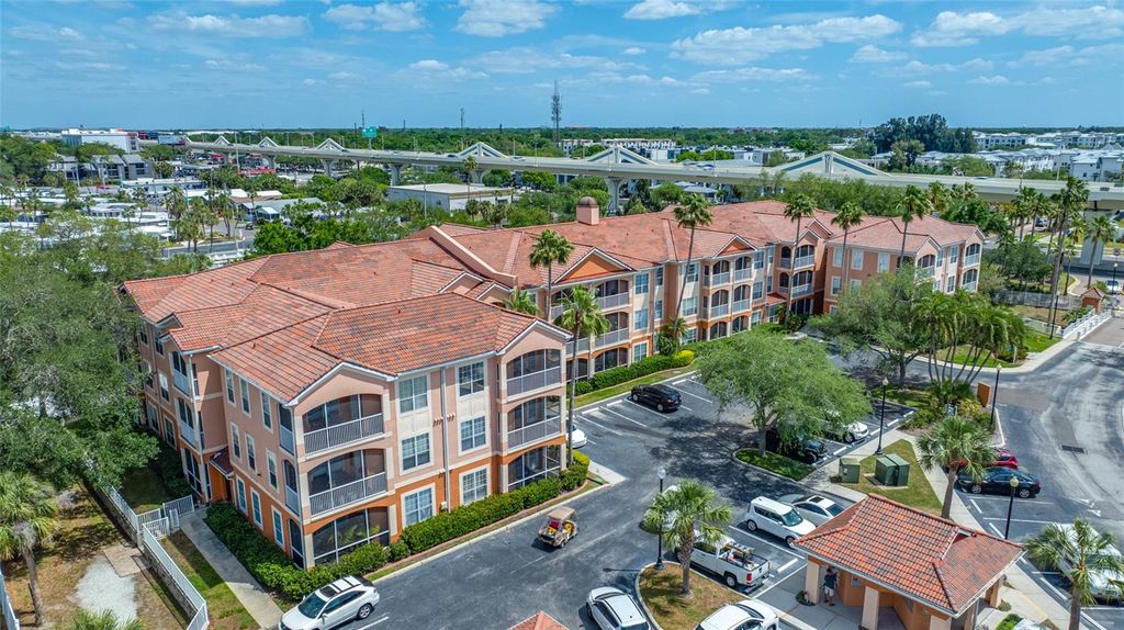 Image 40 of property listing at 5000 CULBREATH KEY WAY 1-201, Tampa, FL 33611