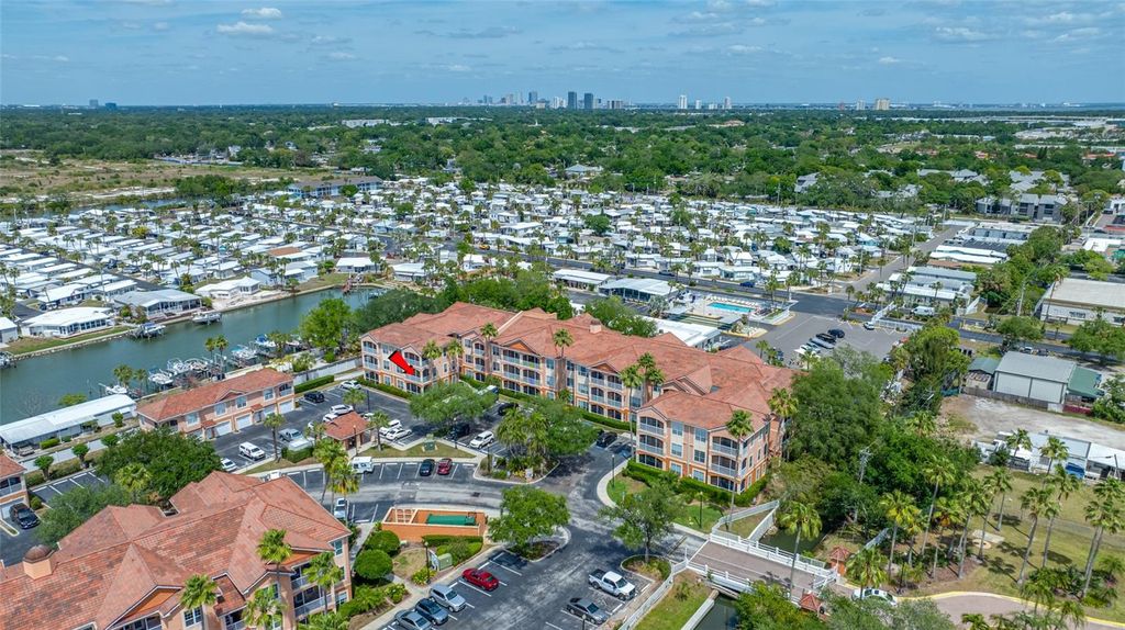 Image 50 of property listing at 5000 CULBREATH KEY WAY 1-201, Tampa, FL 33611