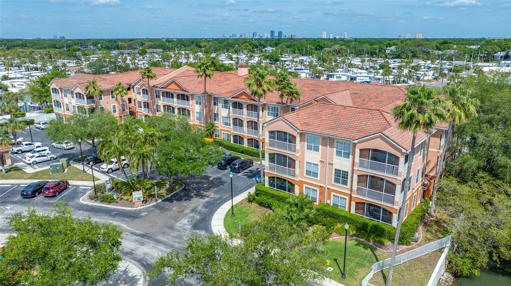 Image 52 of property listing at 5000 CULBREATH KEY WAY 1-201, Tampa, FL 33611