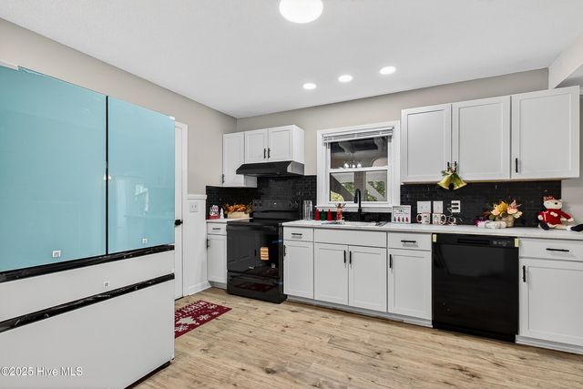 3202 S College Road S, Wilmington, NC 28412