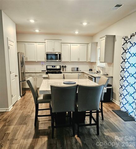 2106 Prospect Creek Way, Charlotte, NC 28227