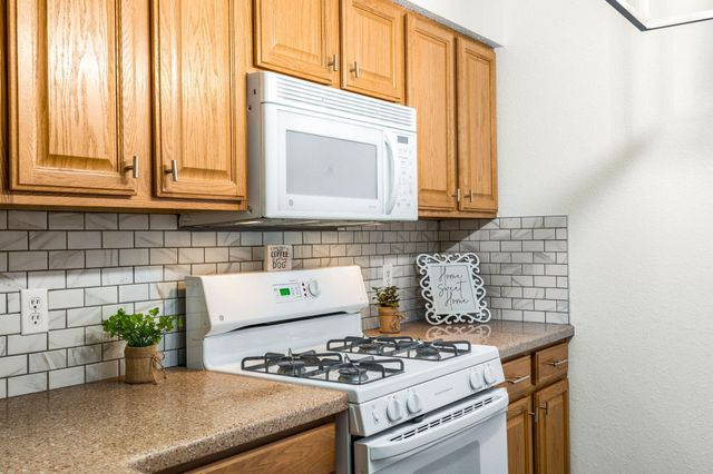 4701 Morris Street NE APT 1303, Albuquerque, NM 87111