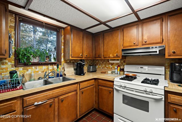 12121 Horseshoe Drive, Eagle River, AK 99577