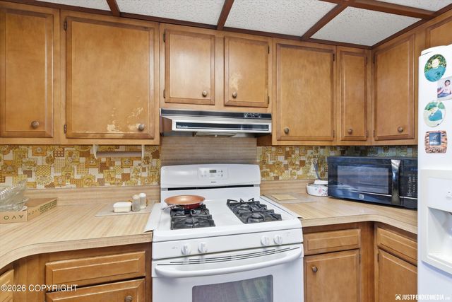 12121 Horseshoe Drive, Eagle River, AK 99577