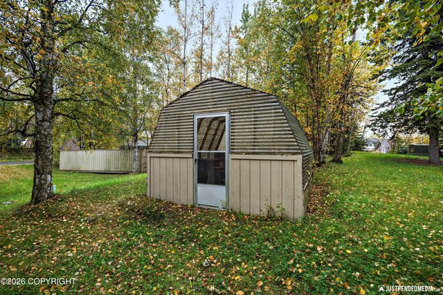 12121 Horseshoe Drive, Eagle River, AK 99577