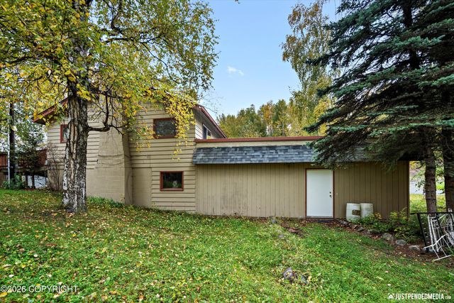 12121 Horseshoe Drive, Eagle River, AK 99577
