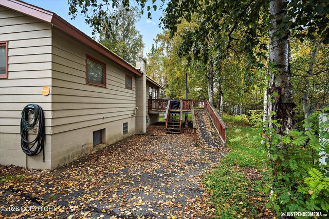 12121 Horseshoe Drive, Eagle River, AK 99577
