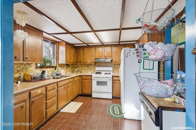 12121 Horseshoe Drive, Eagle River, AK 99577