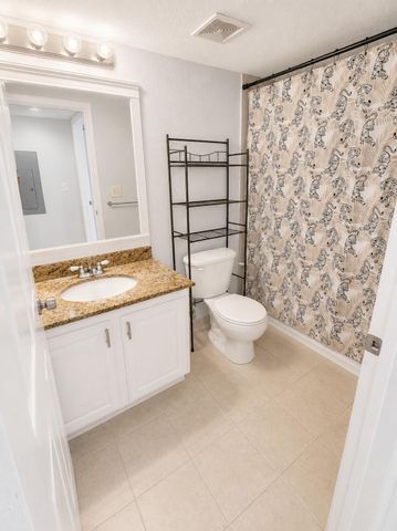 281 SW Palm Dr Apt 106, Port St Lucie, FL 34986
