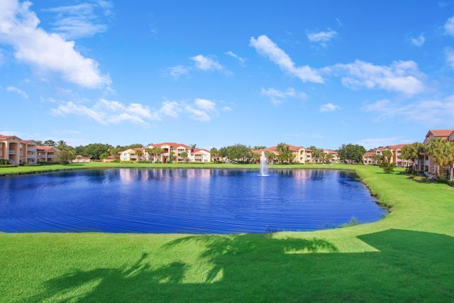 281 SW Palm Dr Apt 106, Port St Lucie, FL 34986